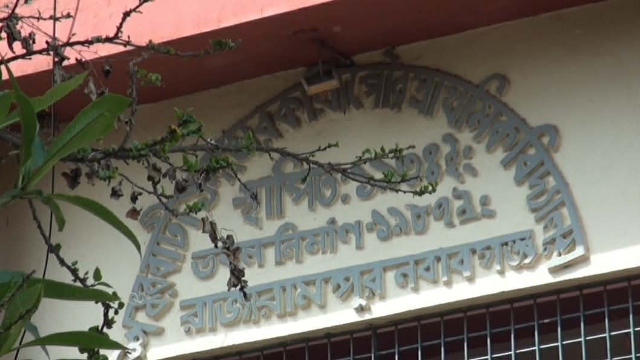 চাঁপাইনবাবগঞ্জে স্কুল ফিডিংয়ের খাবার খেয়ে ২০ শিক্ষার্থী অসুস্থ