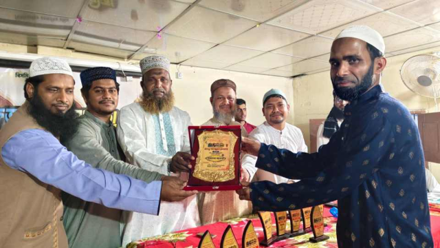 ভোলাহাটে যুব জামায়াতের হিফজ প্রতিযোগিতা ও ইফতার মাহফিল অনুষ্ঠিত